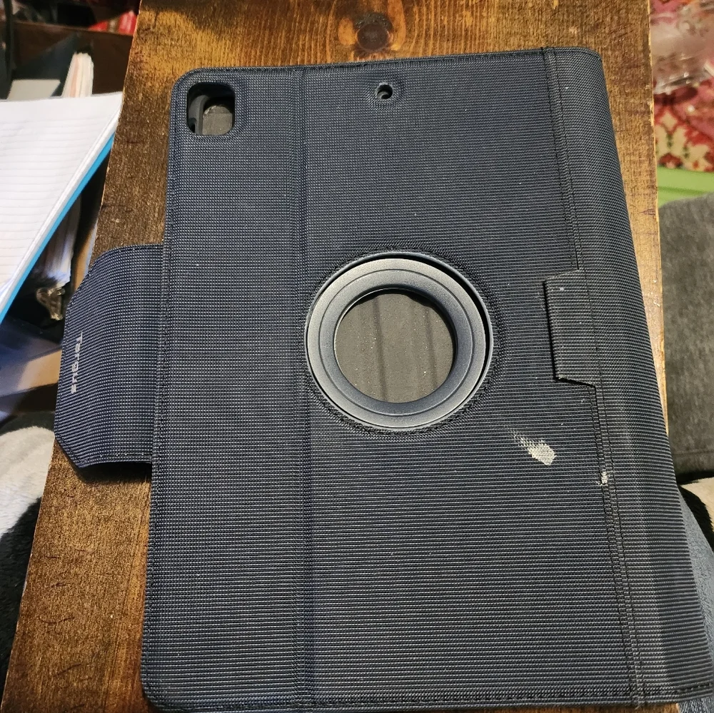 Case - Picture 3 of 3